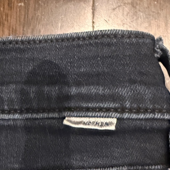 MOTHER Women's Mid Rise Rambler, zip ankle. Colour: Night in Venice. - Picture 8 of 9